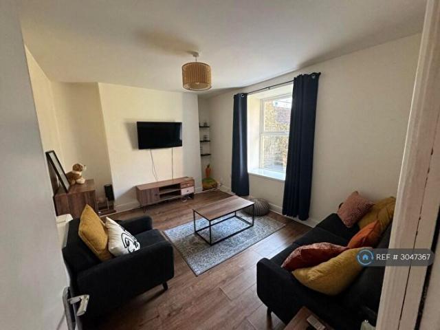 Apartment for rent in Nangreaves, Wales