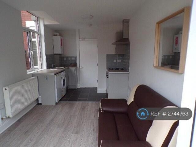 Apartment for rent in Chapelfields, West Midlands