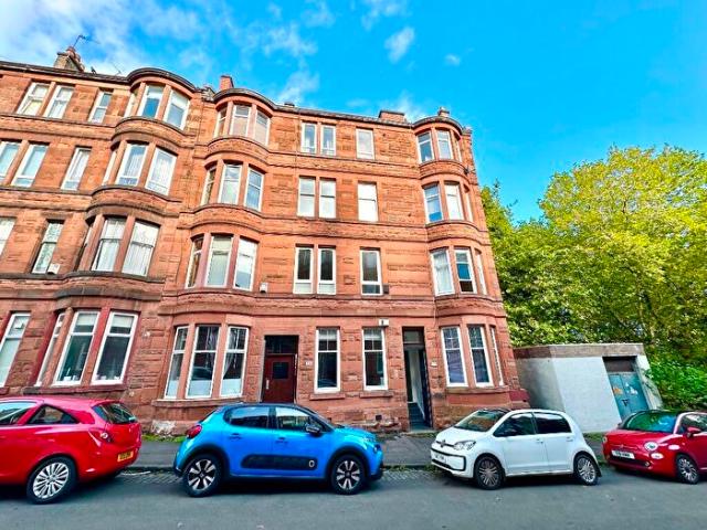 Apartment for rent in Thornwood, Glasgow