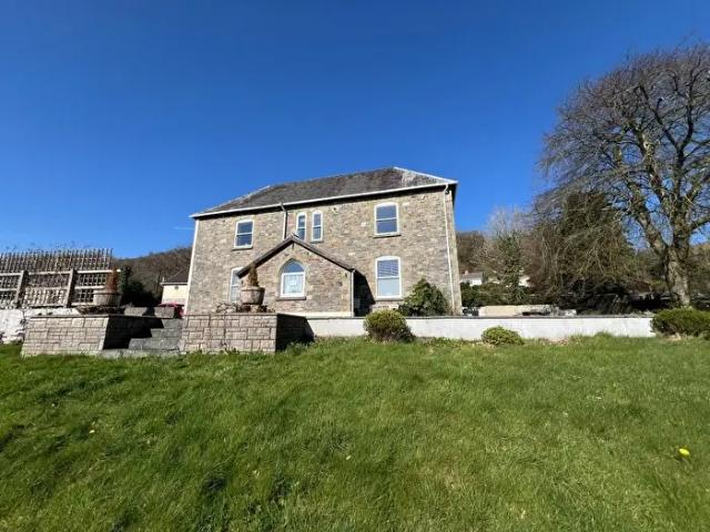 Apartment for rent in Llanfynydd