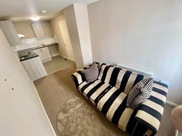 Apartment for rent in Cwmbwrla, Nangreaves