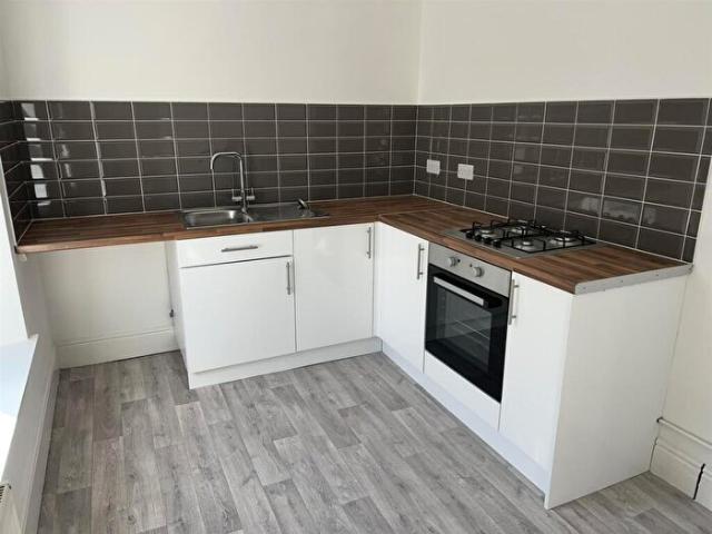 Apartment for rent in Pentre, Ton Pentre
