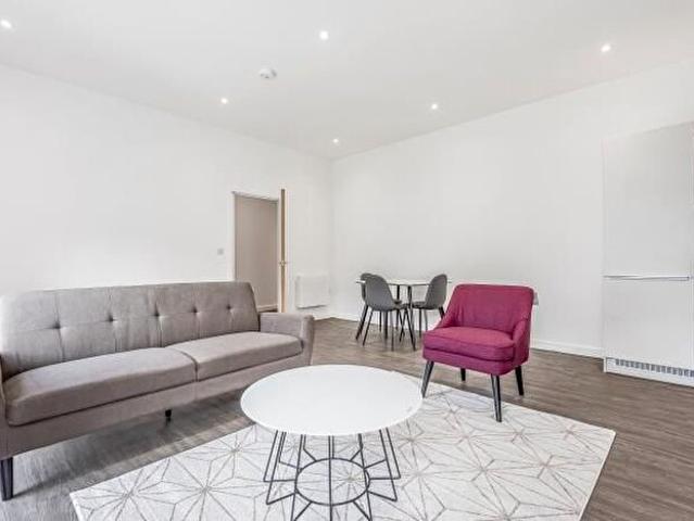 Apartment for rent in Risinghurst and Sandhills, The Slade