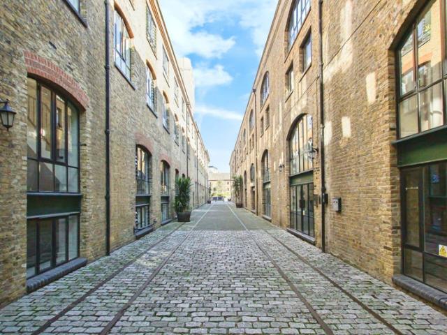 Apartment for rent in Isle Of Dogs, Isle Of Man