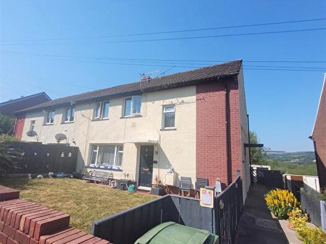 Apartment for rent in Cwmdare, Wales