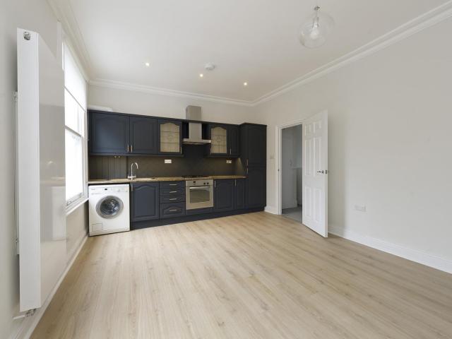 Apartment for rent in Maida Hill, Greater London