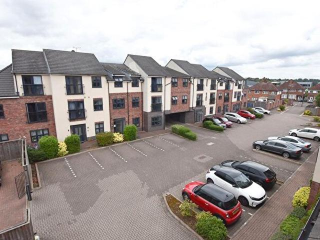 Apartment for rent in Stocking Farm, Old Wharf