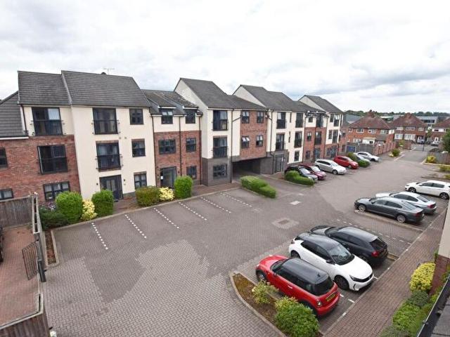 Apartment for rent in Stocking Farm, Old Wharf