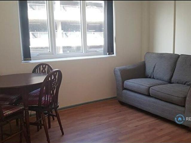 Apartment for rent in Bede Island, Old Wharf
