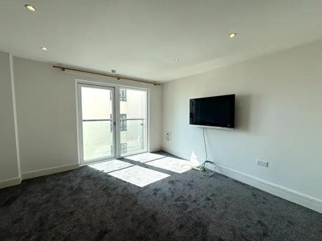 Apartment for rent in Waterfront, Swansea