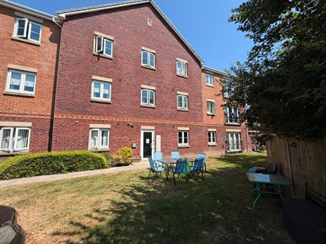 Apartment for rent in Gorseinon, Wales