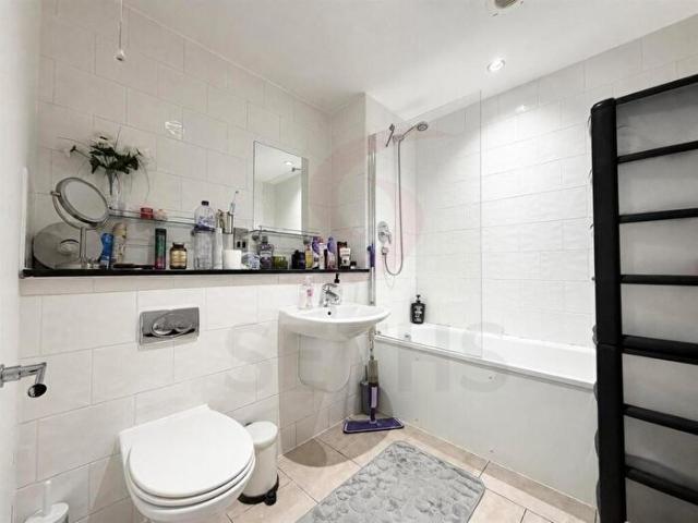 Apartment for rent in St Matthew's, Old Wharf