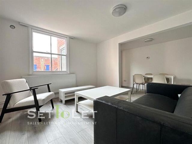 Apartment for rent in Highfields, Old Wharf
