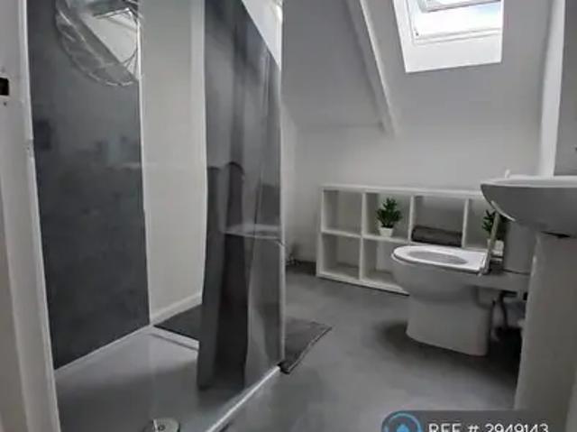Apartment for rent in Pont-y-Clun, Pontyclun