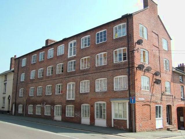 Apartment for rent in Newtown, Wales