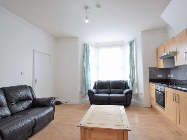 Apartment for rent in Seven Kings, Greater London
