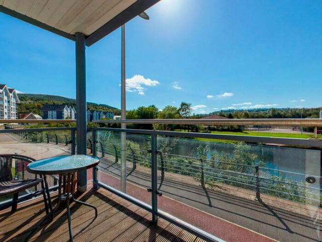 Apartment for rent in Pentre-chwyth, Swansea