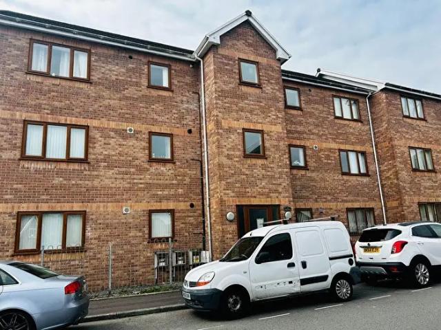 Apartment for rent in Coedffranc, Skewen