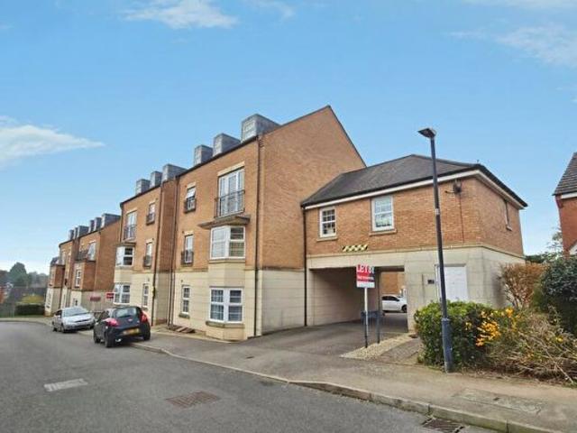 Apartment for rent in Overslade, New Bilton