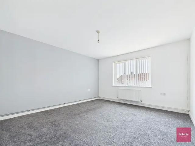 Apartment for rent in Nangreaves, Wales