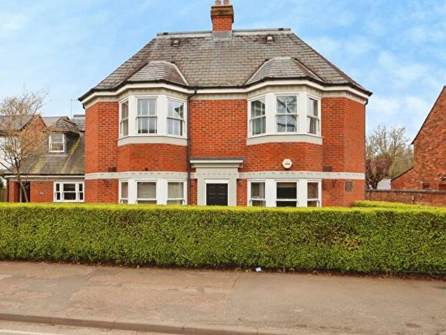 Apartment for rent in Tiddington, Alderminster