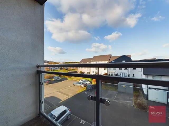 Apartment for rent in Pentre-chwyth, Swansea