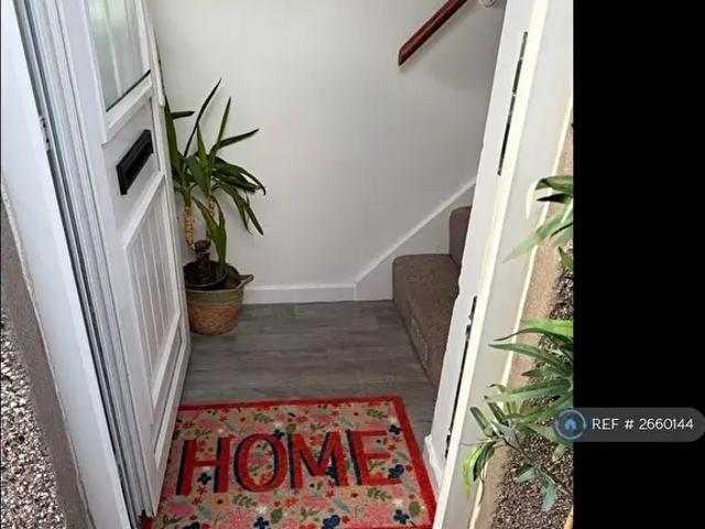 Apartment for rent in Llantrisant