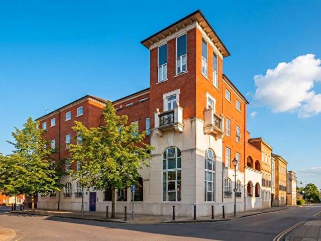 Apartment for rent in Dickens Heath, West Midlands