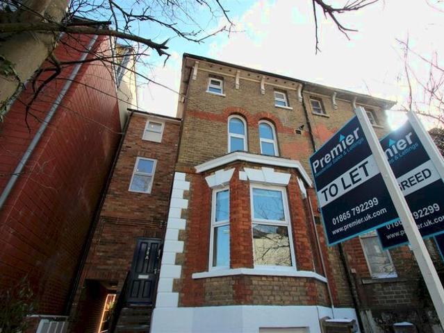 Apartment for rent in St Clement's, The Slade