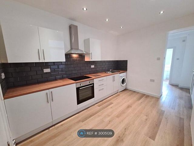Apartment for rent in Nangreaves, Wales