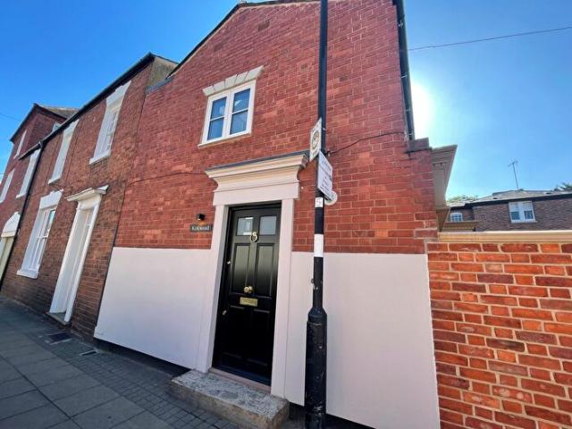 Apartment for rent in Cliff Hill, Green Close