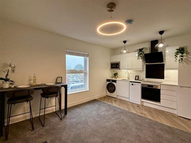 Apartment for rent in Abbey Park, Barton In Fabis