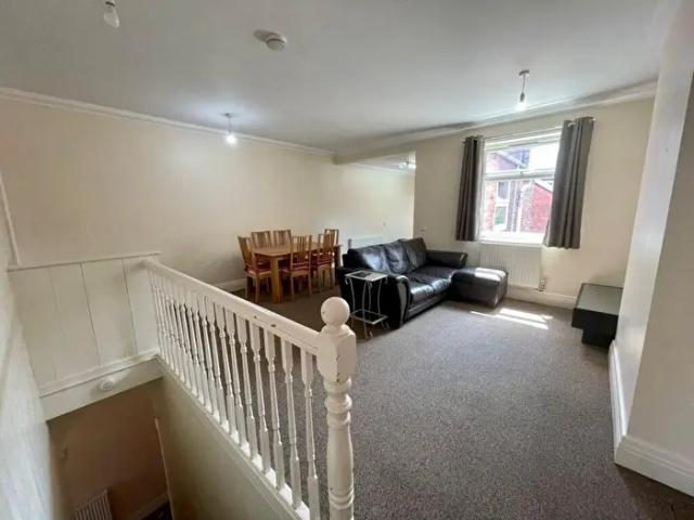 Apartment for rent in West End, Old Wharf