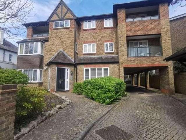 Apartment for rent in Sutton