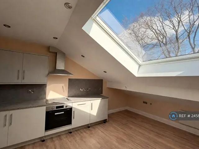 Apartment for rent in Bede Island, Old Wharf