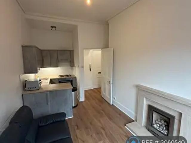 Apartment for rent in Thornwood, Glasgow