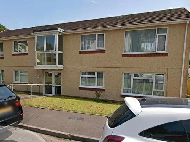 Apartment for rent in Caewern, Neath