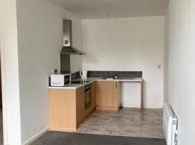 Apartment for rent in Faerdre, Clydach