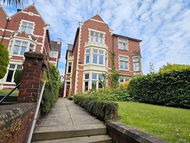 Apartment for rent in Nangreaves, Wales
