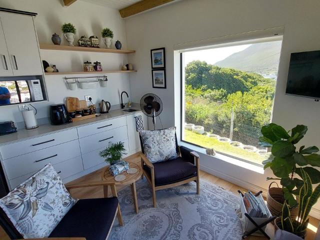 Apartment for rent in Baardskeerdersbos, Western Cape