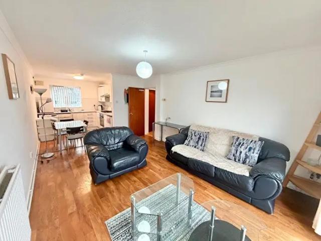 Apartment for rent in Waterfront, Swansea