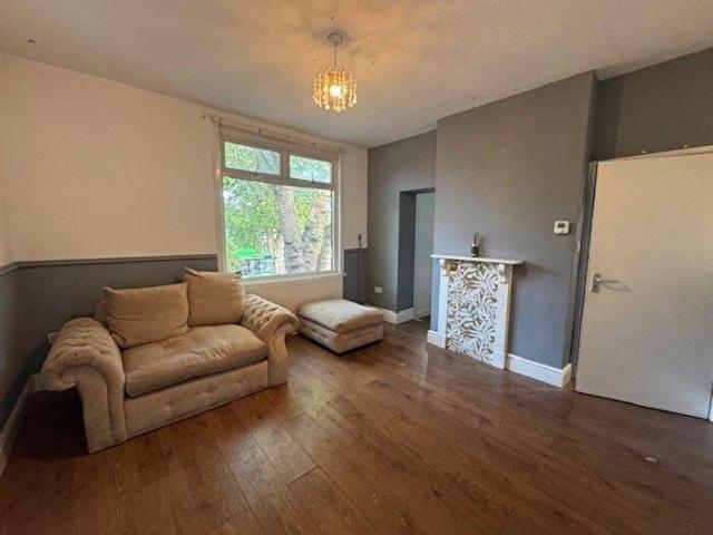Apartment for rent in Mowmacre Hill, Old Wharf