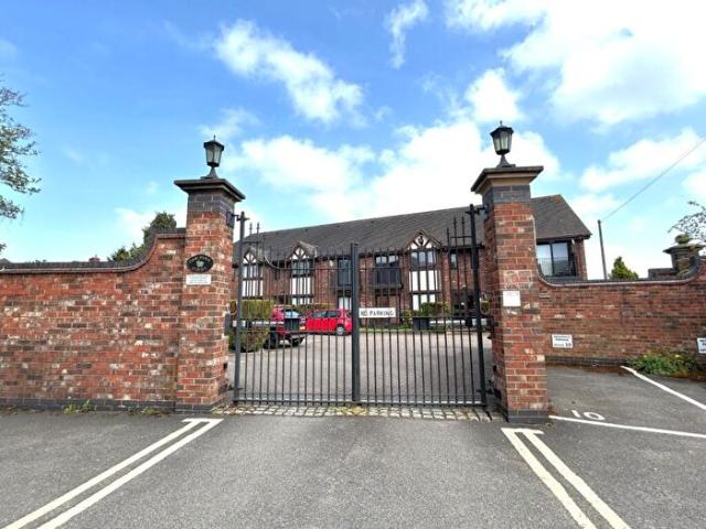 Apartment for rent in Four Oaks, West Midlands