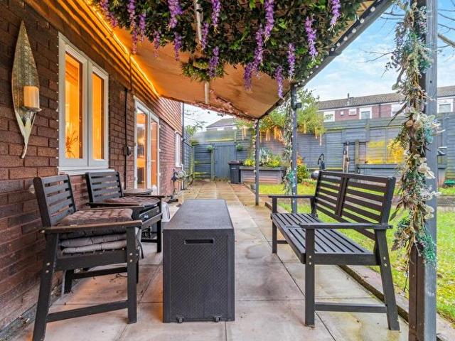 Apartment for rent in Kitts Green, Buckland End