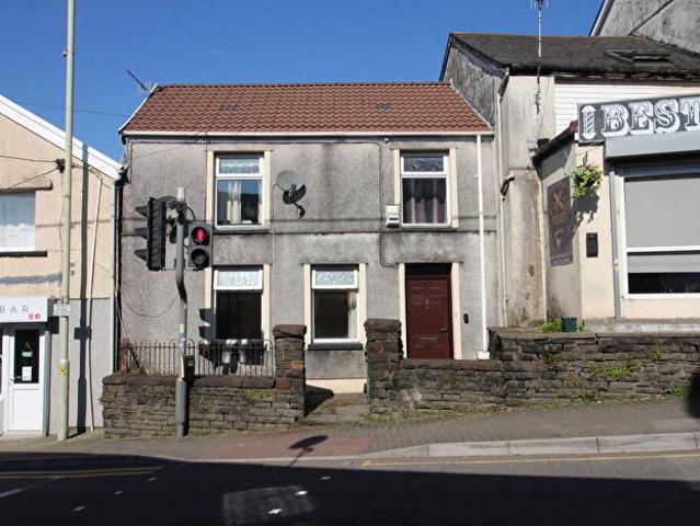 Apartment for rent in Tonyrefail, Coedely