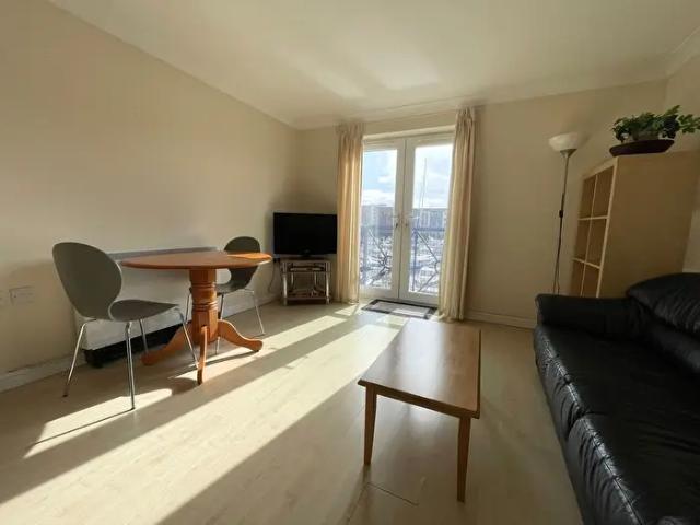 Apartment for rent in Waterfront, Swansea