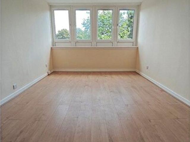 Apartment for rent in Pollokshaws, Scotland