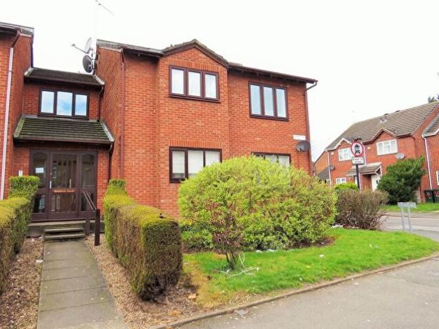Apartment for rent in Ball Hill, West Midlands