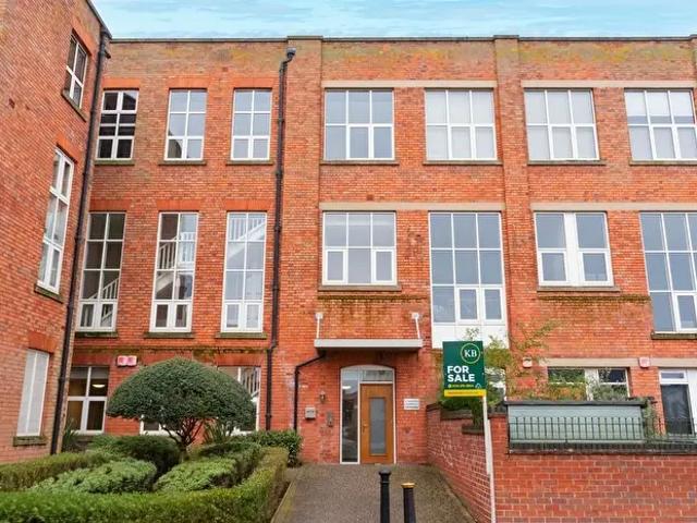 Apartment for rent in Knighton Fields, Leicester