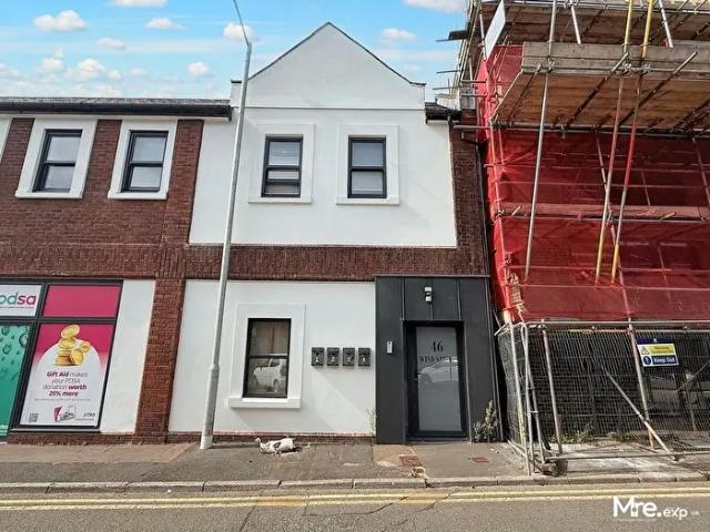 Apartment for rent in Cimla, Neath